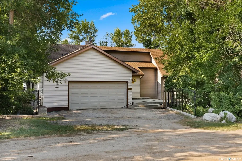 106 Shaw Drive Regina Beach SK S0G 4C0