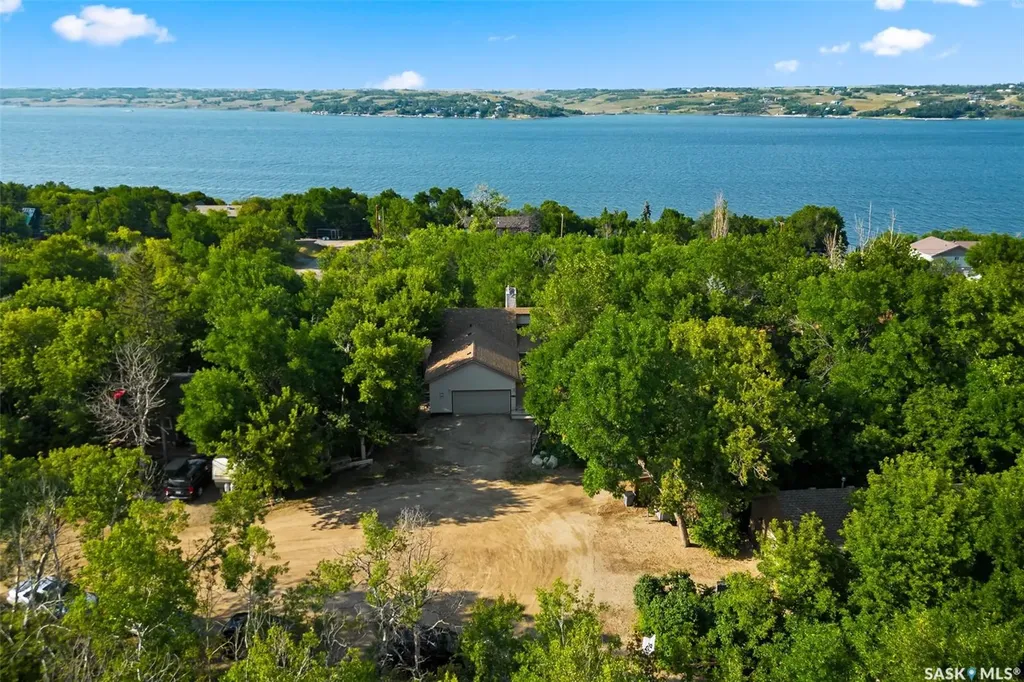 106 Shaw Drive Regina Beach SK S0G 4C0