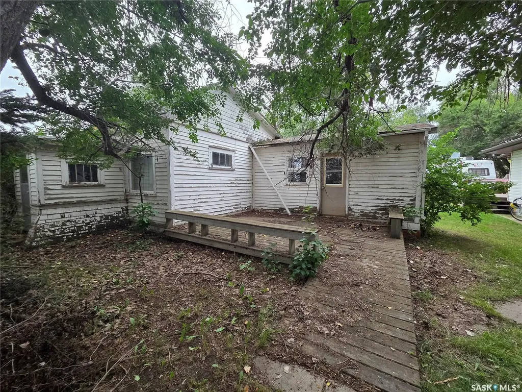 227 Main Street Hazenmore SK S0N 1C0