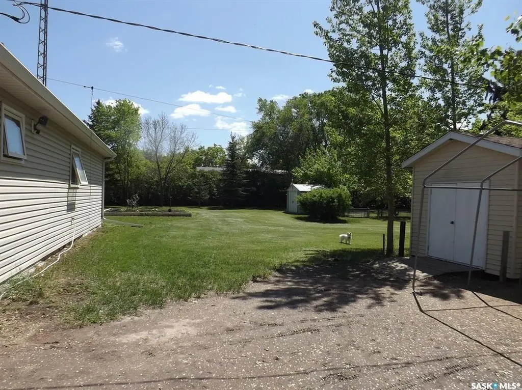 713 Beharrel Street Oxbow SK S0C 2B0