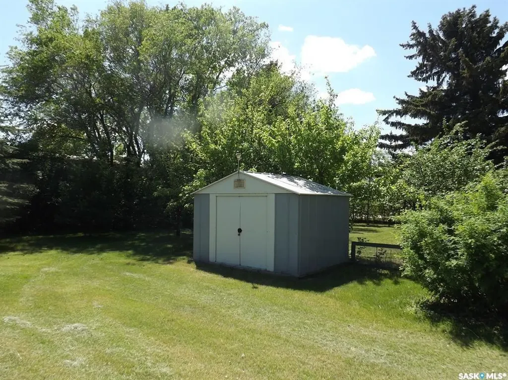 713 Beharrel Street Oxbow SK S0C 2B0
