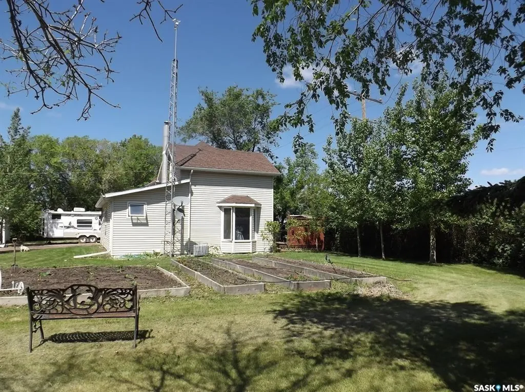 713 Beharrel Street Oxbow SK S0C 2B0