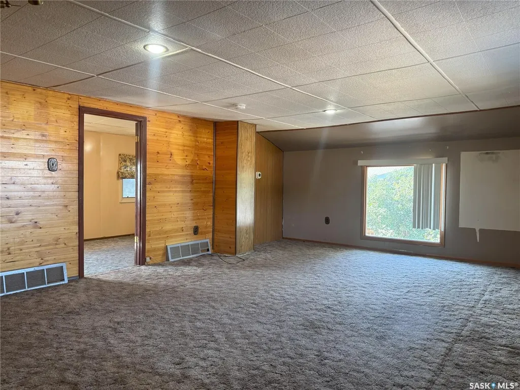 209 Francis Street Francis SK S0G 1V0