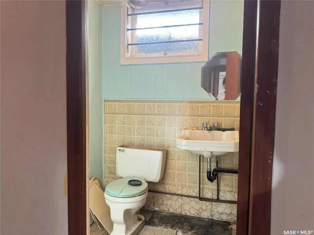 209 Francis Street Francis SK S0G 1V0