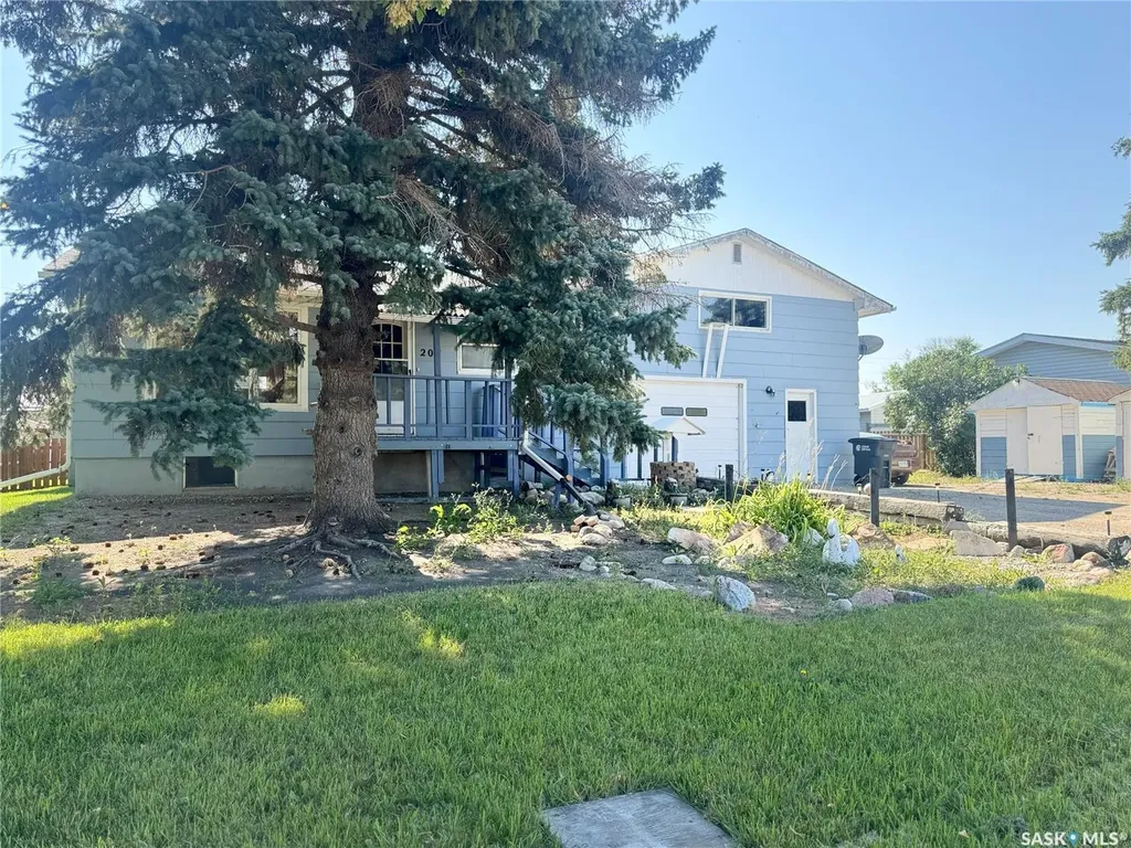 209 Francis Street Francis SK S0G 1V0