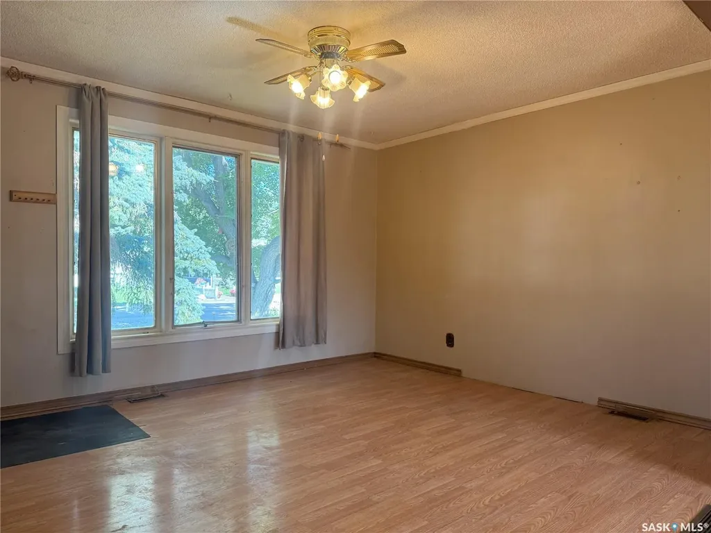 209 Francis Street Francis SK S0G 1V0