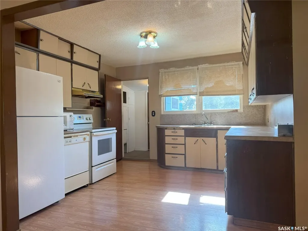 209 Francis Street Francis SK S0G 1V0