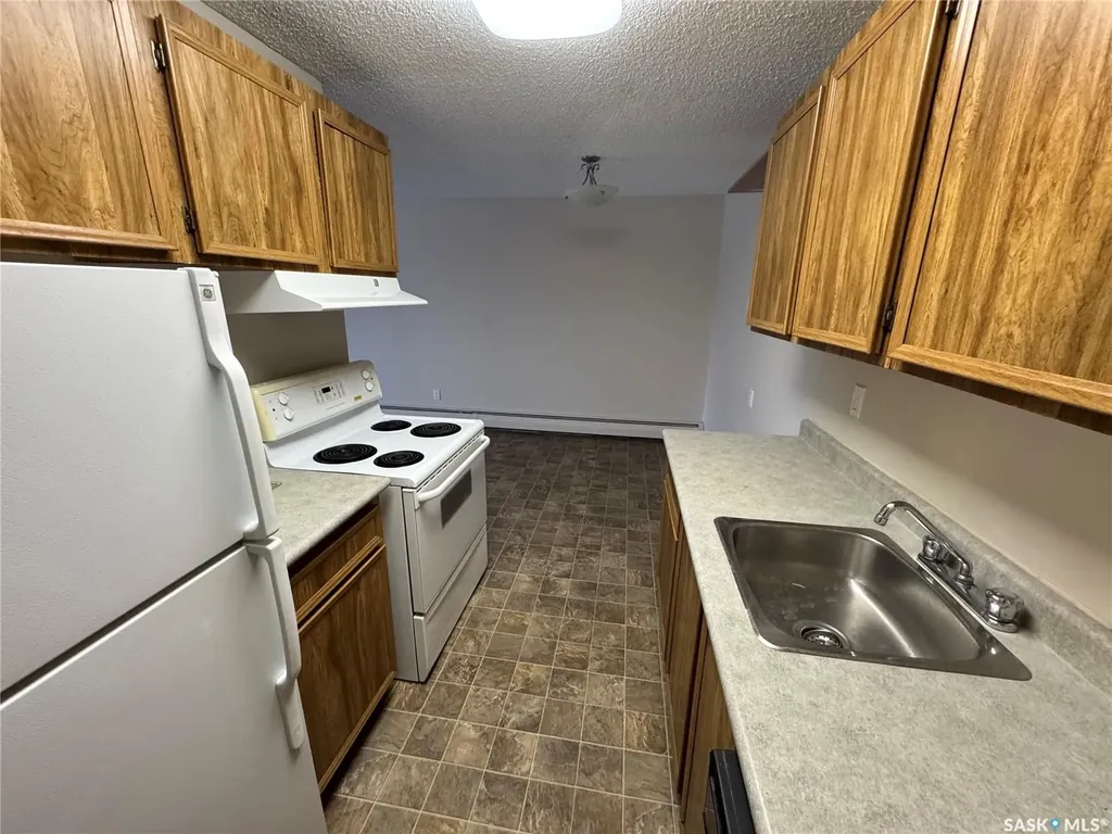 1808 Eaglesham Avenue Weyburn SK S4H 3A8