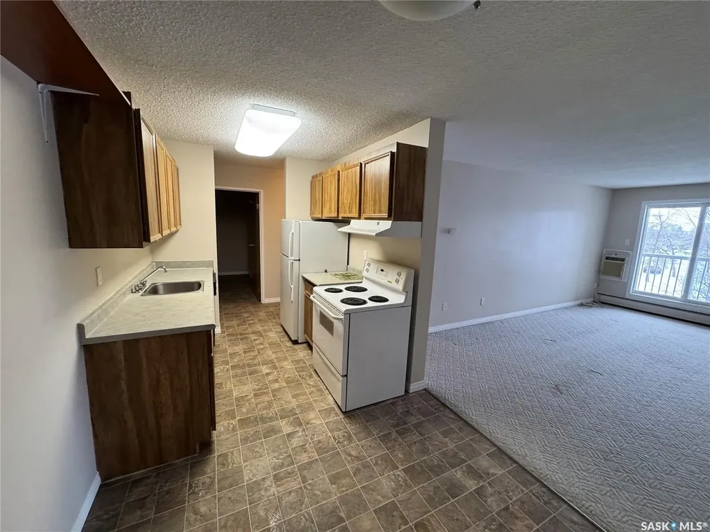 1808 Eaglesham Avenue Weyburn SK S4H 3A8