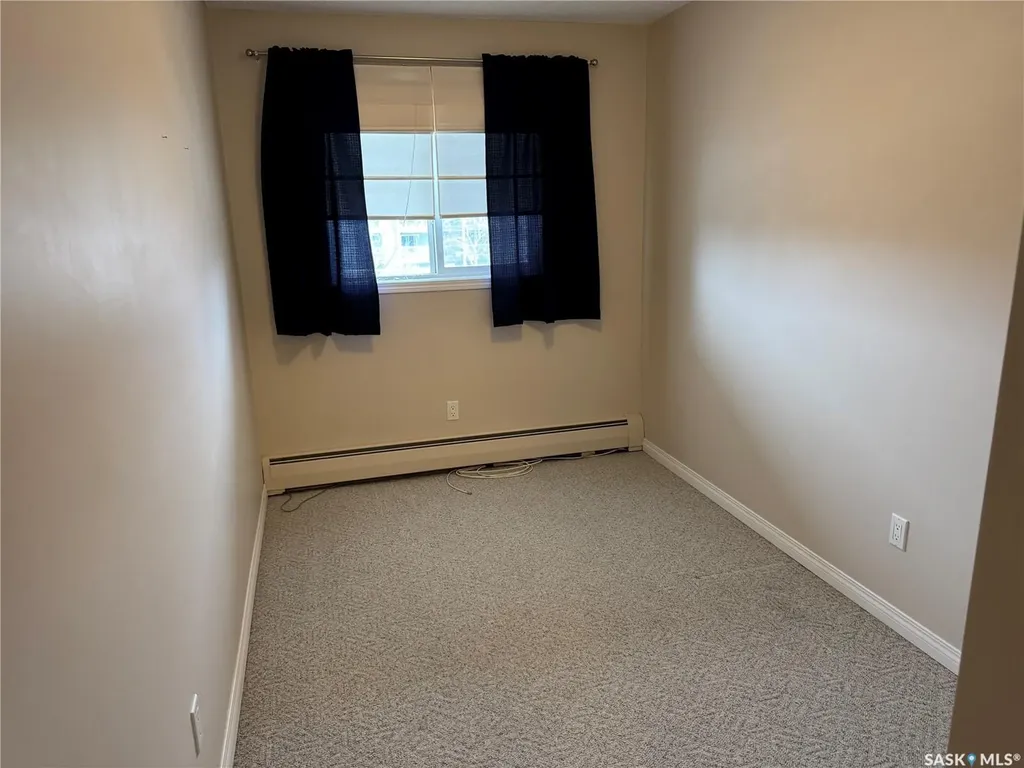 1808 Eaglesham Avenue Weyburn SK S4H 3A8
