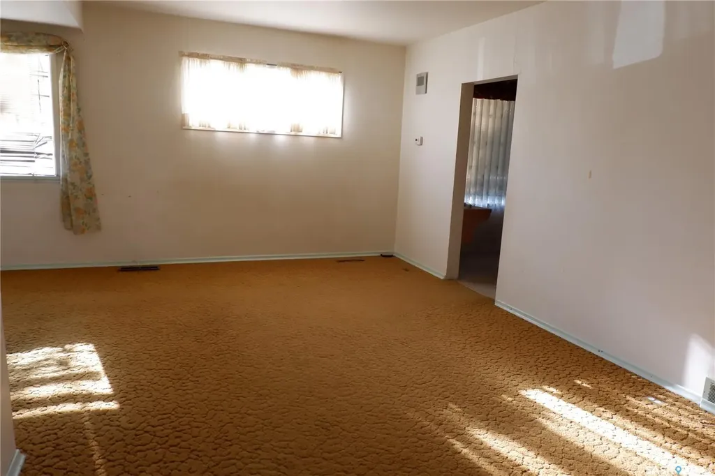 113 2nd Avenue W Mossbank SK S0H 3G0