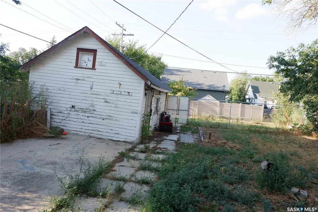 113 2nd Avenue W Mossbank SK S0H 3G0