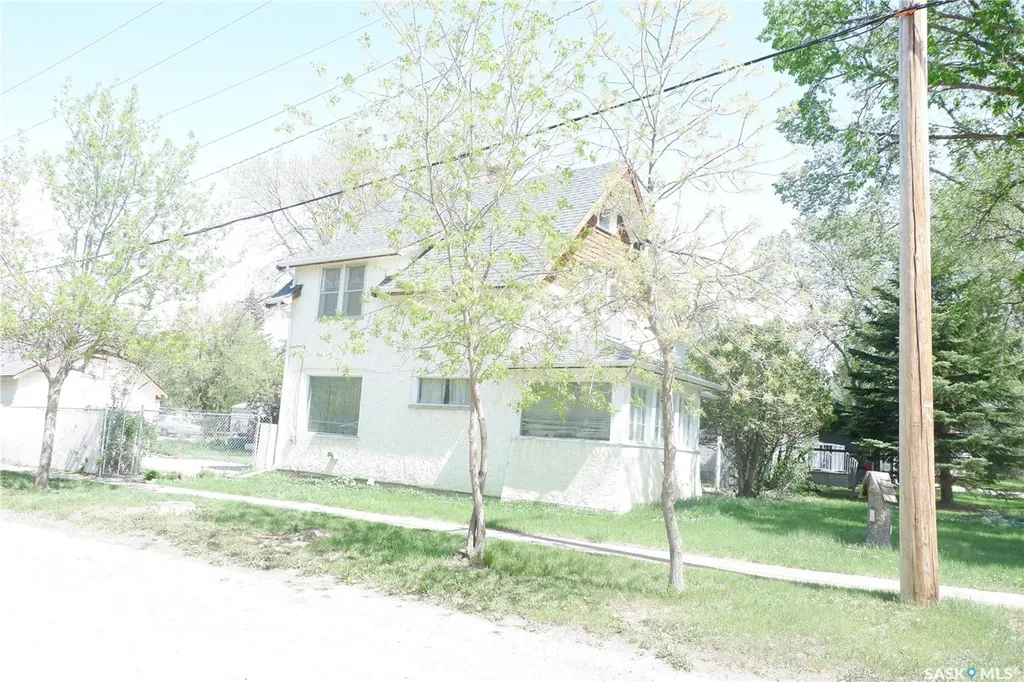 113 2nd Avenue W Mossbank SK S0H 3G0