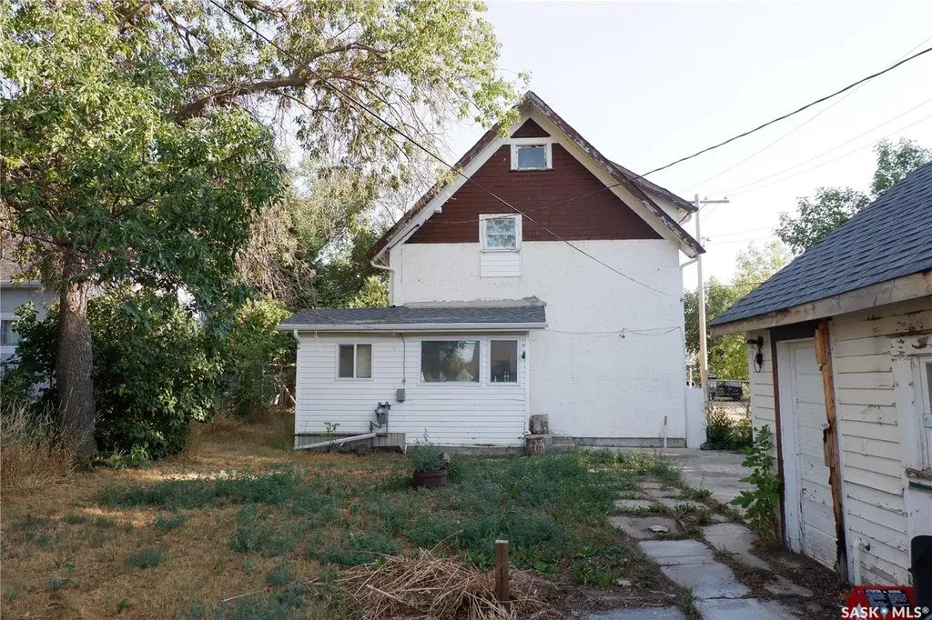 113 2nd Avenue W Mossbank SK S0H 3G0