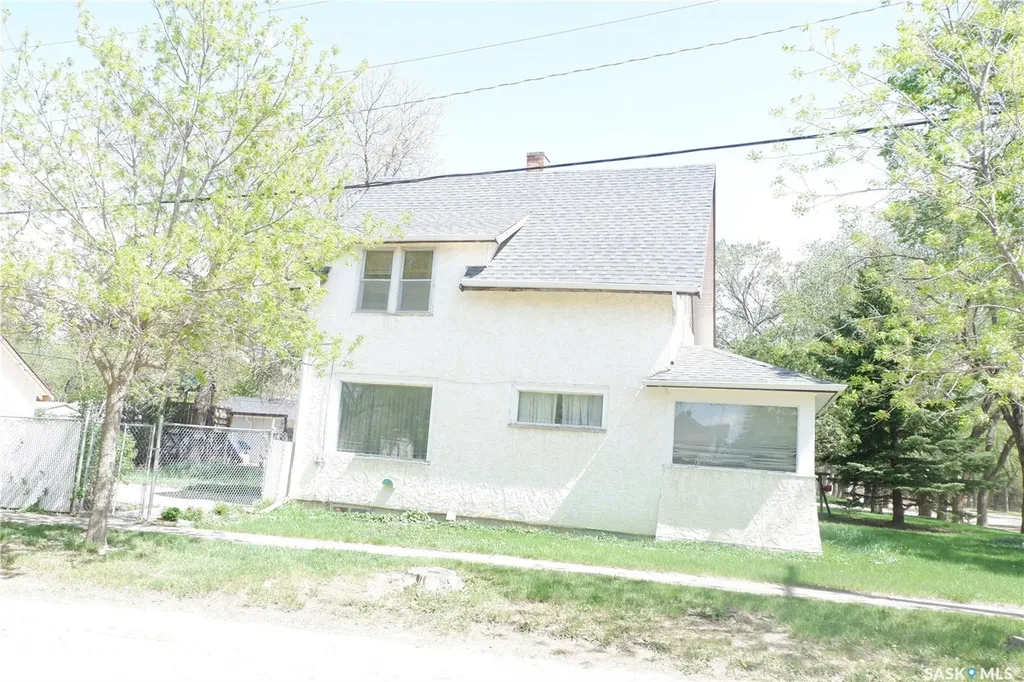 113 2nd Avenue W Mossbank SK S0H 3G0
