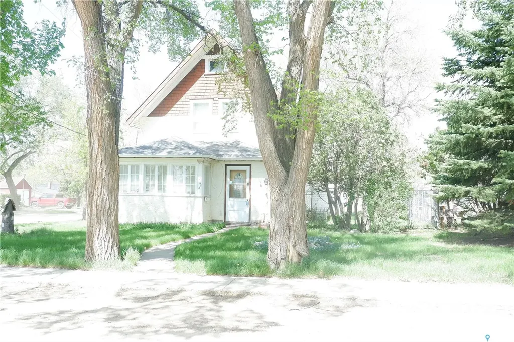 113 2nd Avenue W Mossbank SK S0H 3G0