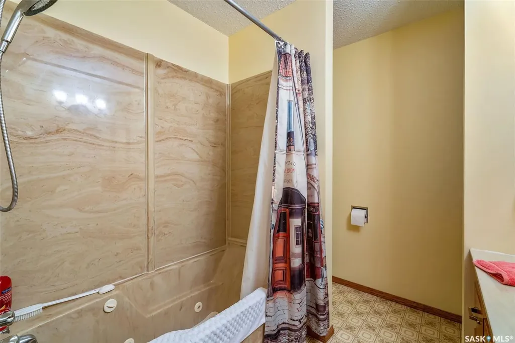 100 Bartlett Avenue Kinistino SK S0J 0H1