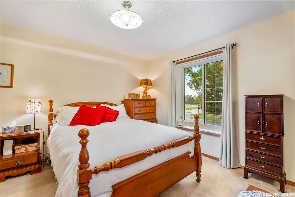 100 Bartlett Avenue Kinistino SK S0J 0H1