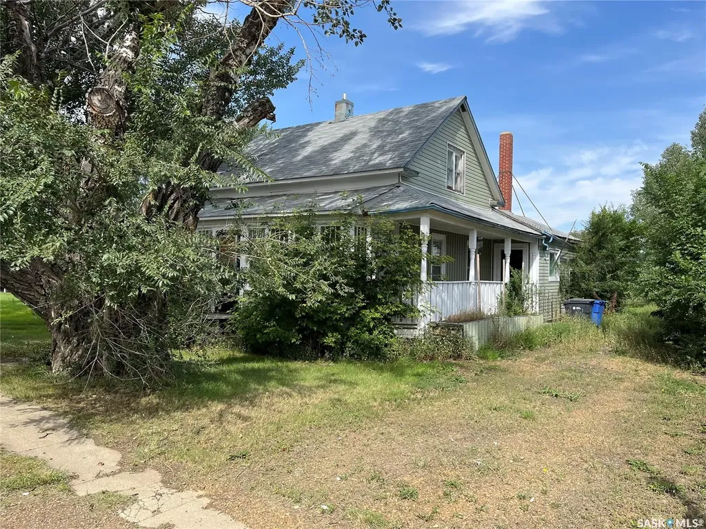 9 3rd Street E Willow Bunch SK S0H 4K0