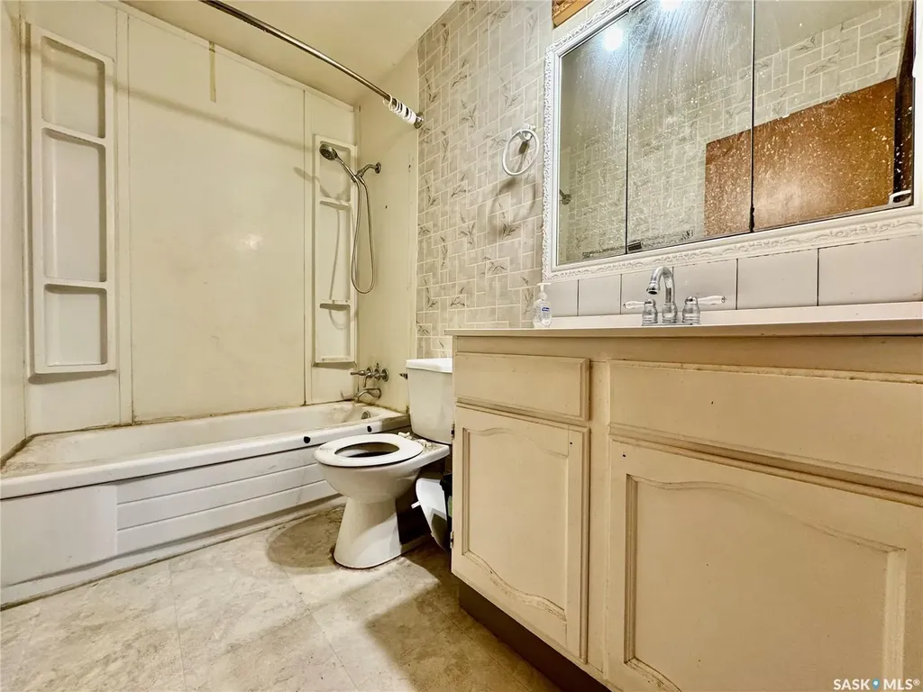 332 Norreys Street Drake SK S0K 1H0