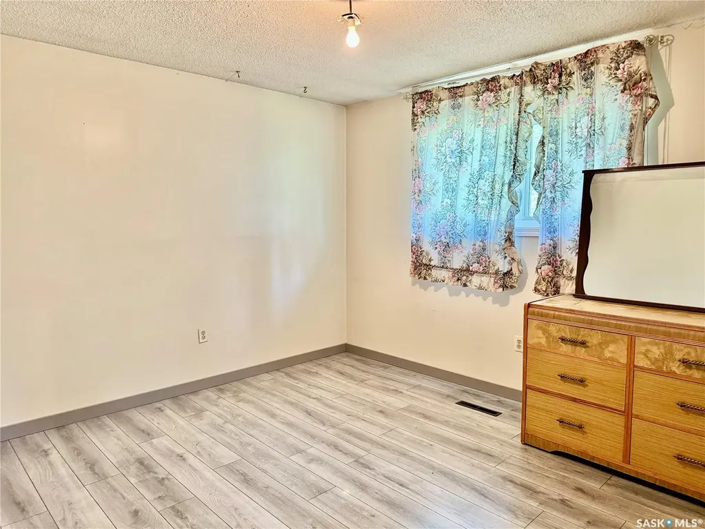 332 Norreys Street Drake SK S0K 1H0