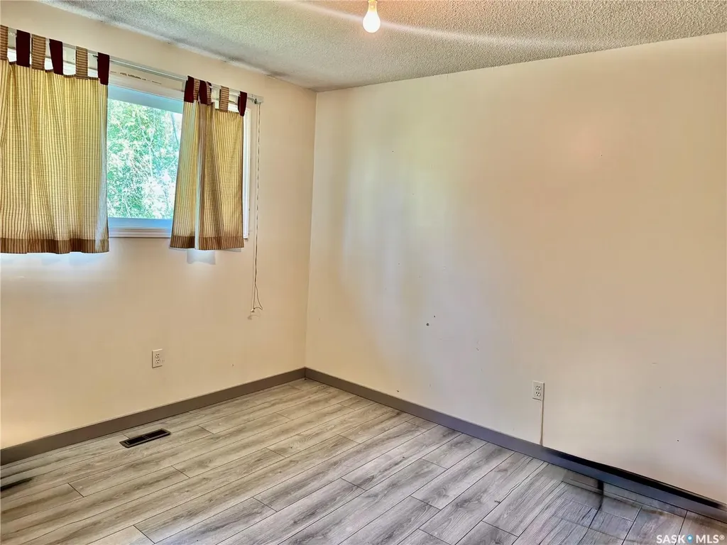 332 Norreys Street Drake SK S0K 1H0