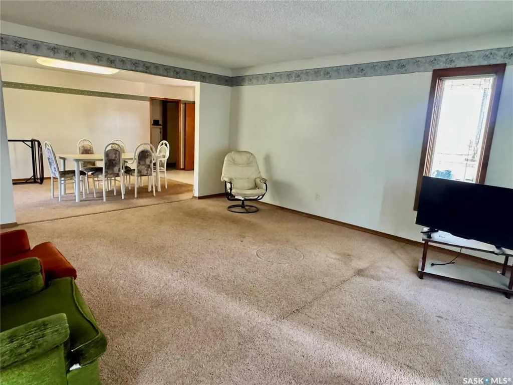 332 Norreys Street Drake SK S0K 1H0