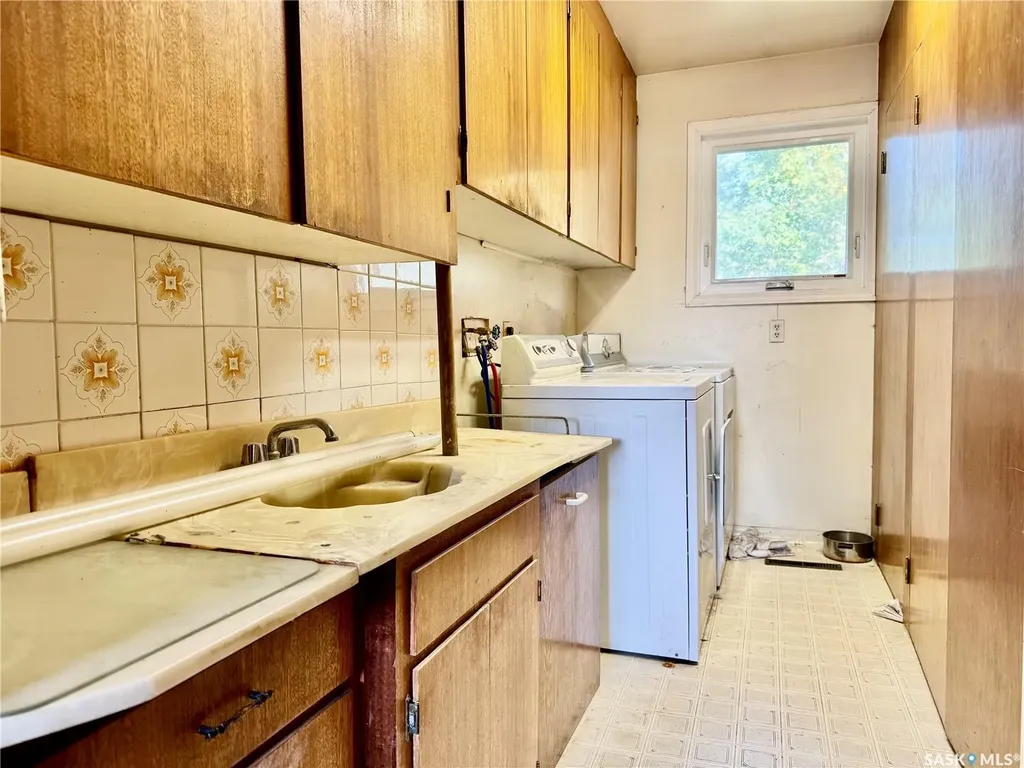 332 Norreys Street Drake SK S0K 1H0