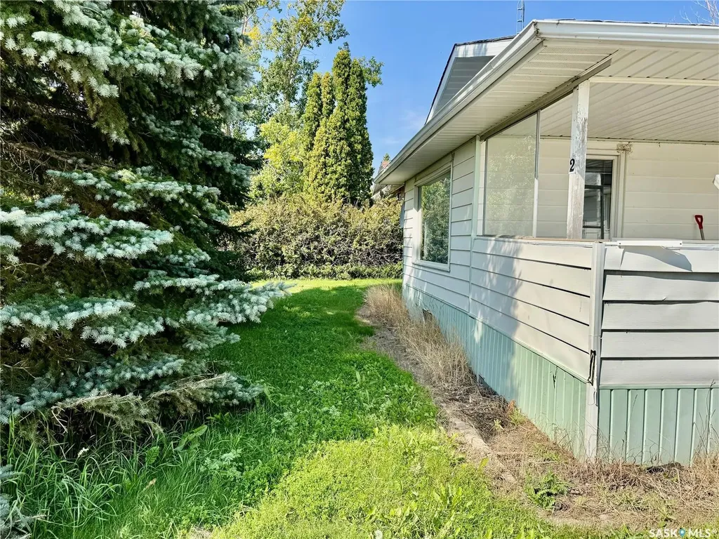 332 Norreys Street Drake SK S0K 1H0