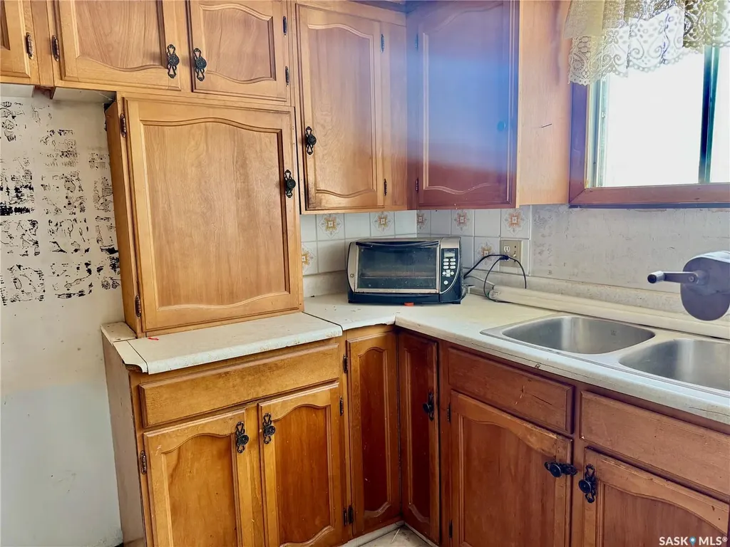 332 Norreys Street Drake SK S0K 1H0