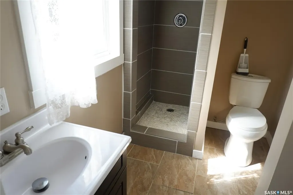 123 3rd Street W Lafleche SK S0H 2K0