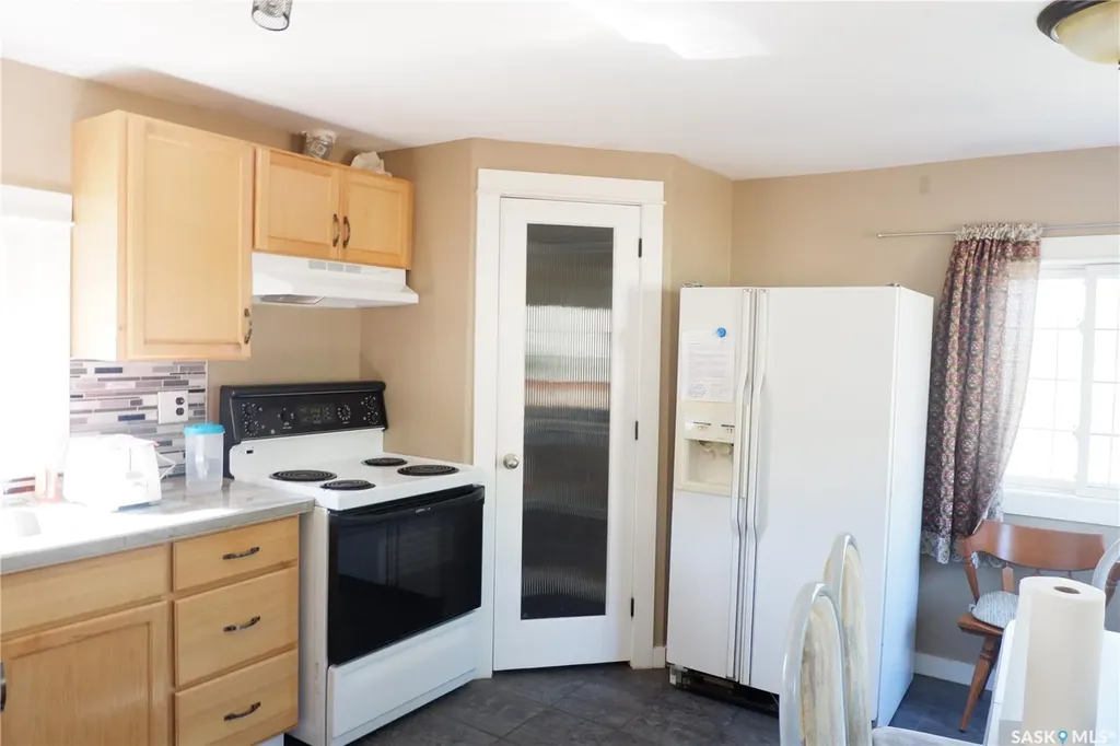 123 3rd Street W Lafleche SK S0H 2K0