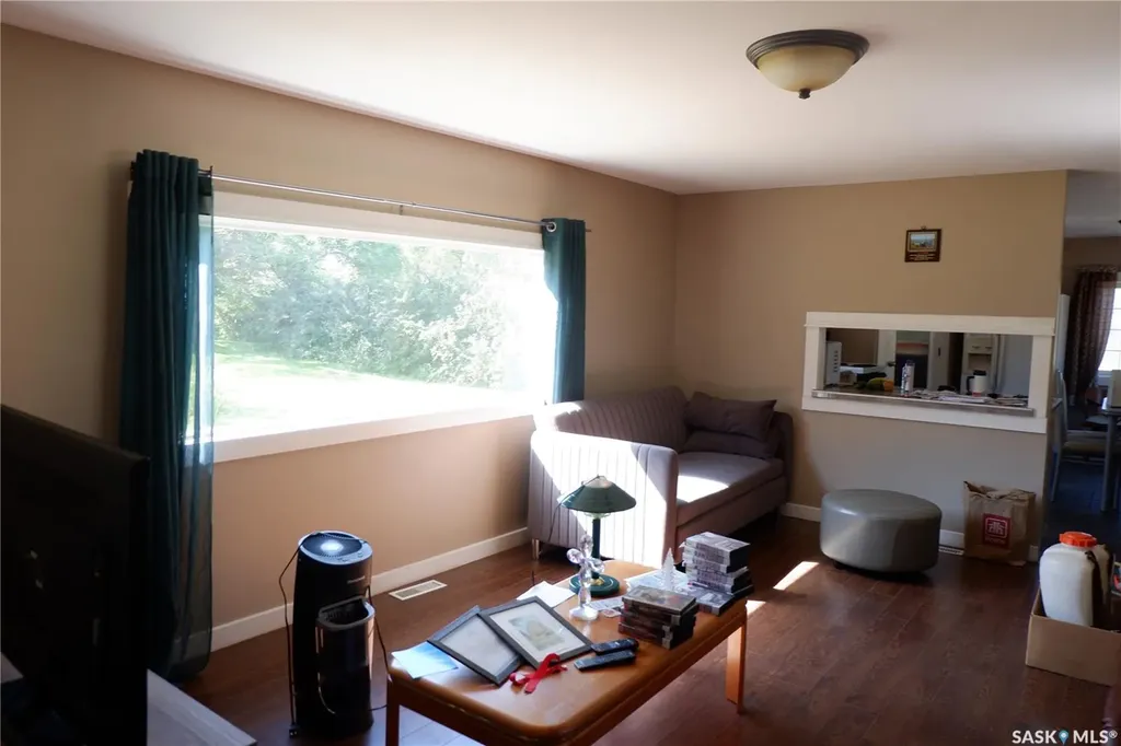 123 3rd Street W Lafleche SK S0H 2K0