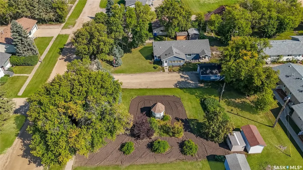 308 2nd Avenue S Leask SK S0J 1M0