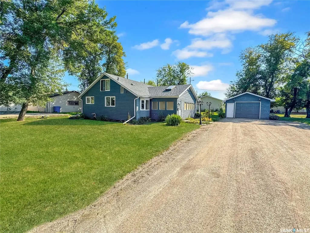 308 2nd Avenue S Leask SK S0J 1M0