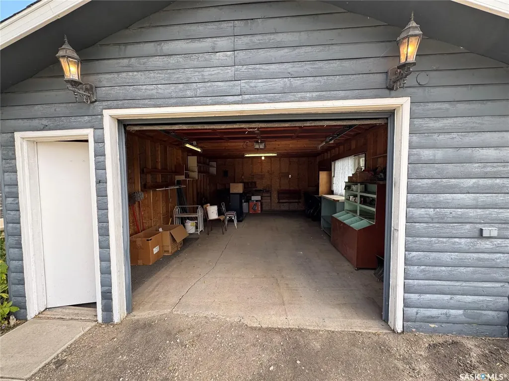 308 2nd Avenue S Leask SK S0J 1M0