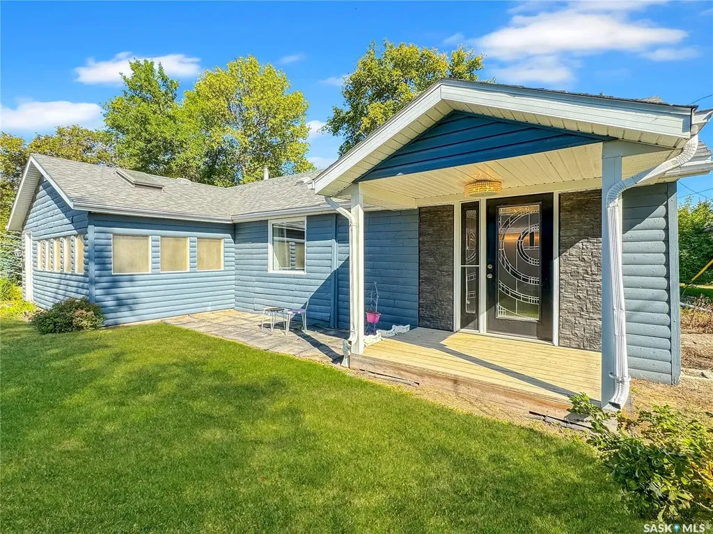 308 2nd Avenue S Leask SK S0J 1M0
