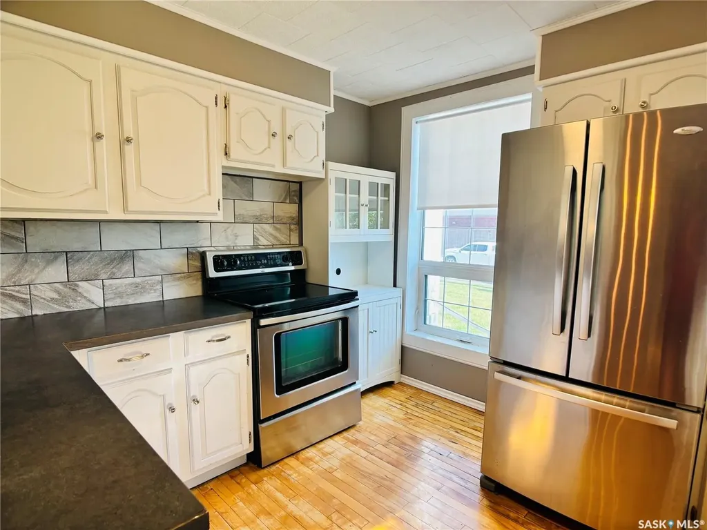 520 1st Street North Portal SK S0C 1W0