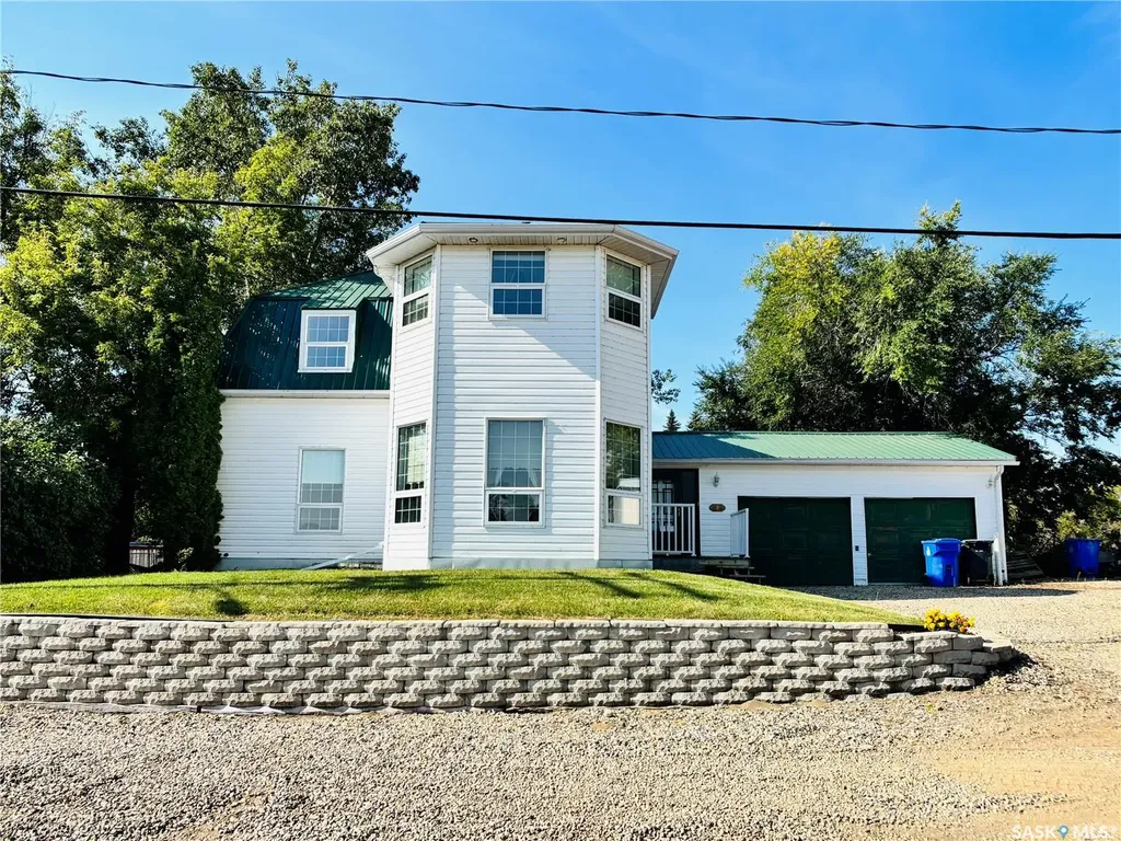 520 1st Street North Portal SK S0C 1W0