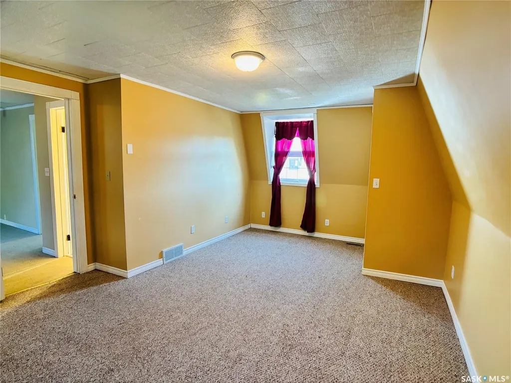 520 1st Street North Portal SK S0C 1W0