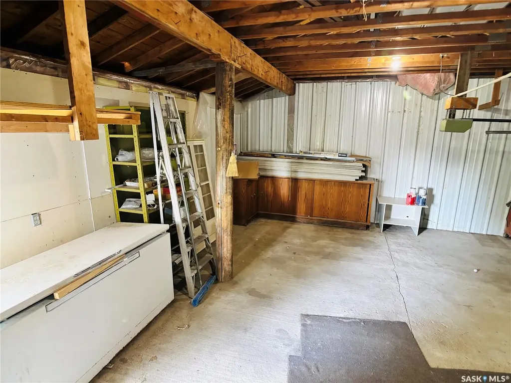 520 1st Street North Portal SK S0C 1W0