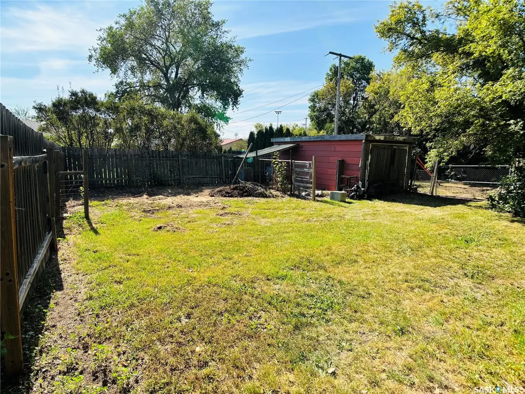 520 1st Street North Portal SK S0C 1W0