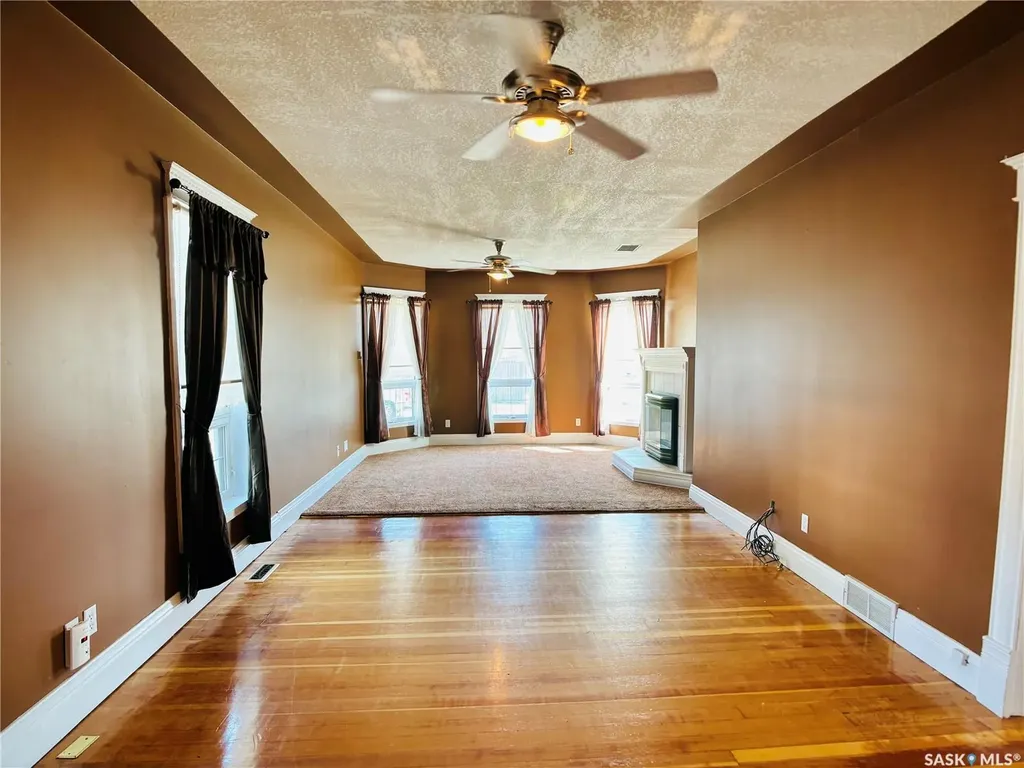 520 1st Street North Portal SK S0C 1W0