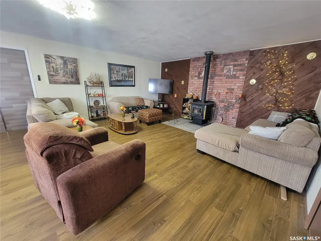 421 4th Street Denzil SK S0L 2S0