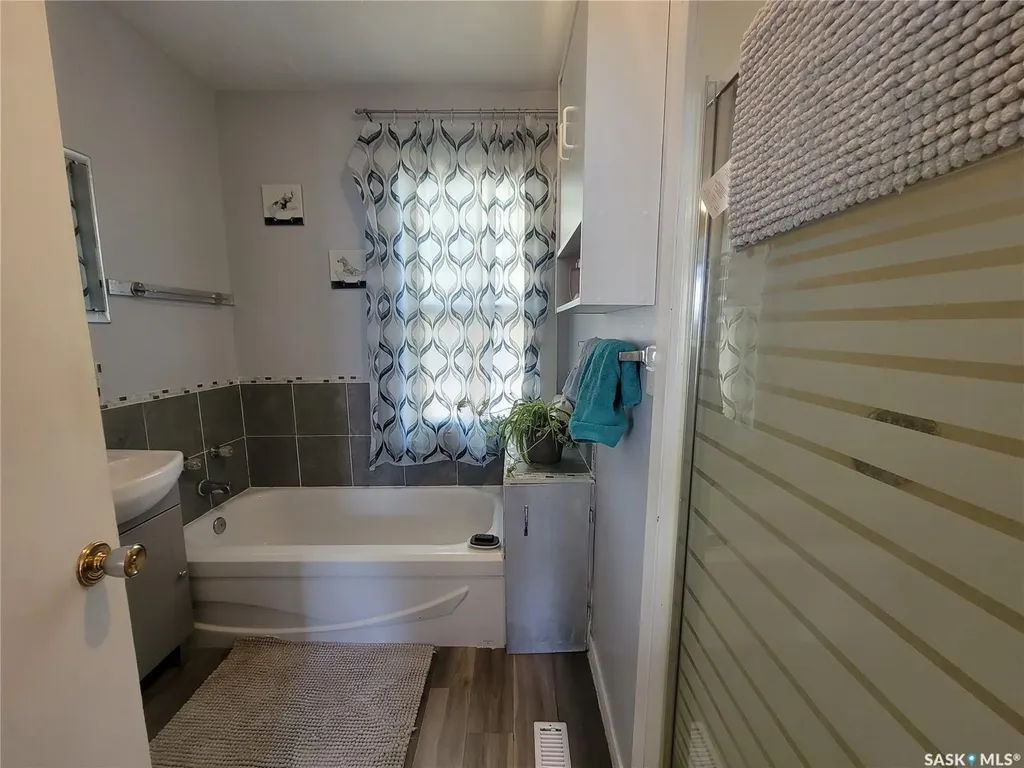 421 4th Street Denzil SK S0L 2S0