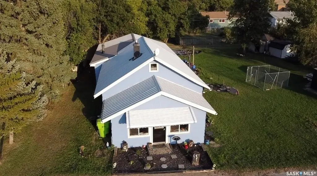 421 4th Street Denzil SK S0L 2S0