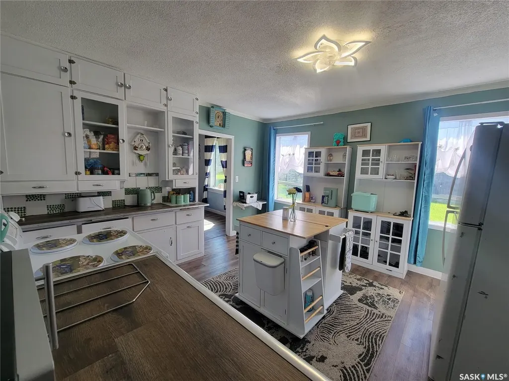 421 4th Street Denzil SK S0L 2S0