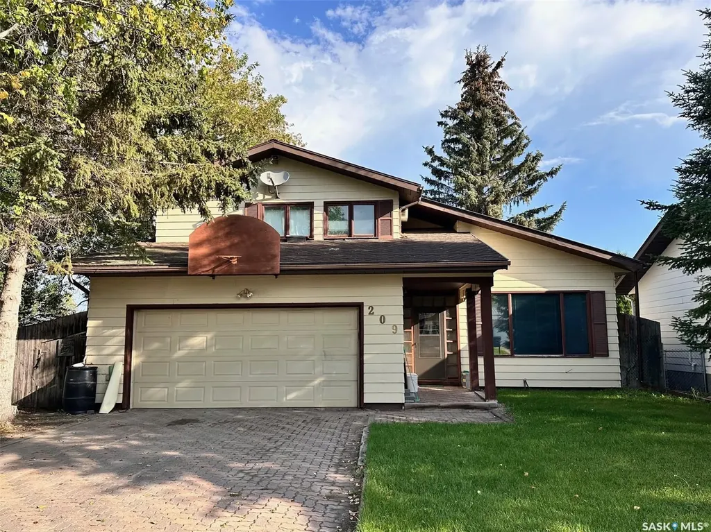 209 5th Avenue E Spiritwood SK S0J 2M0