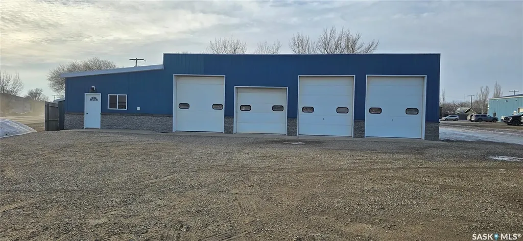 218 3rd Street Estevan SK S4A 0N7