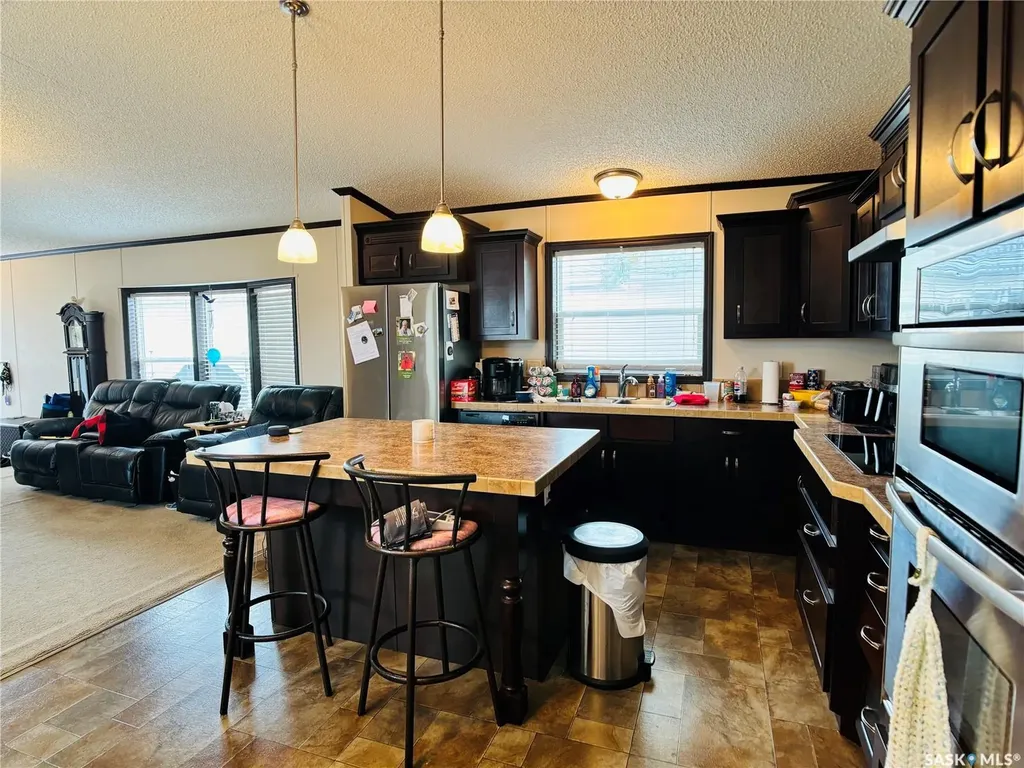 2004 Alice Road Estevan SK S4A 3A7